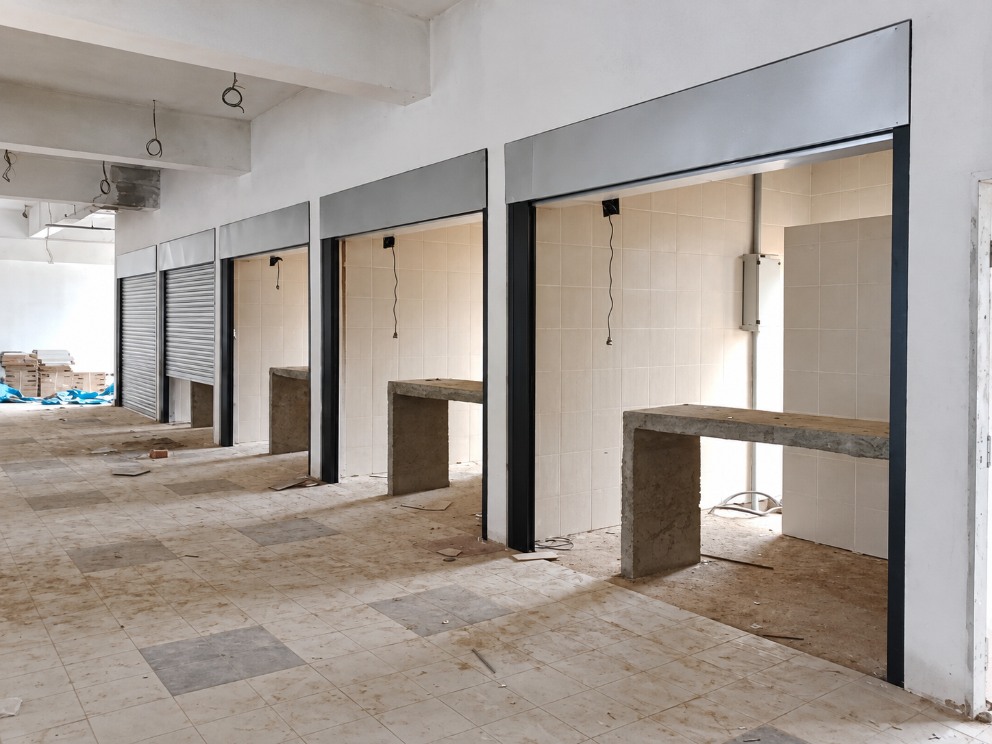 Politeknik Bagan Datuk: Raised shutters and counter openings